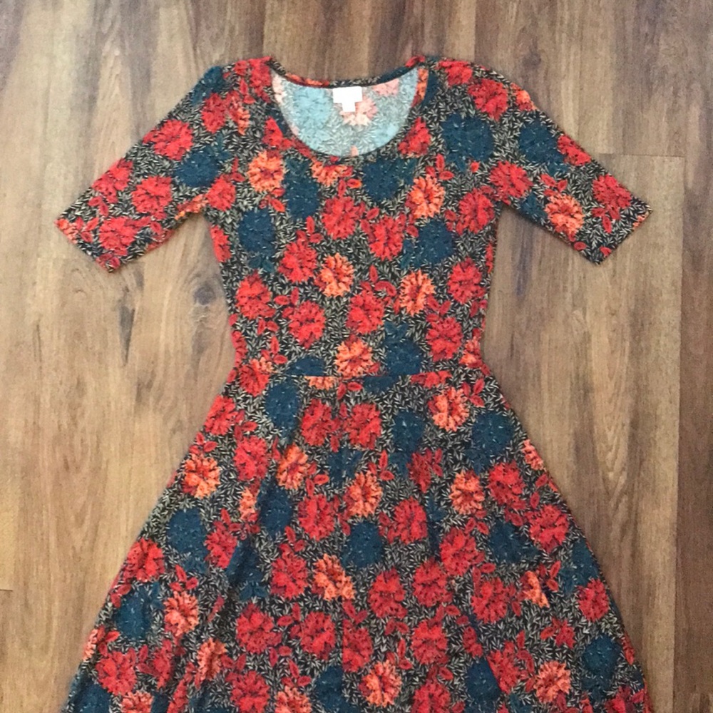LulaRoe Nicole